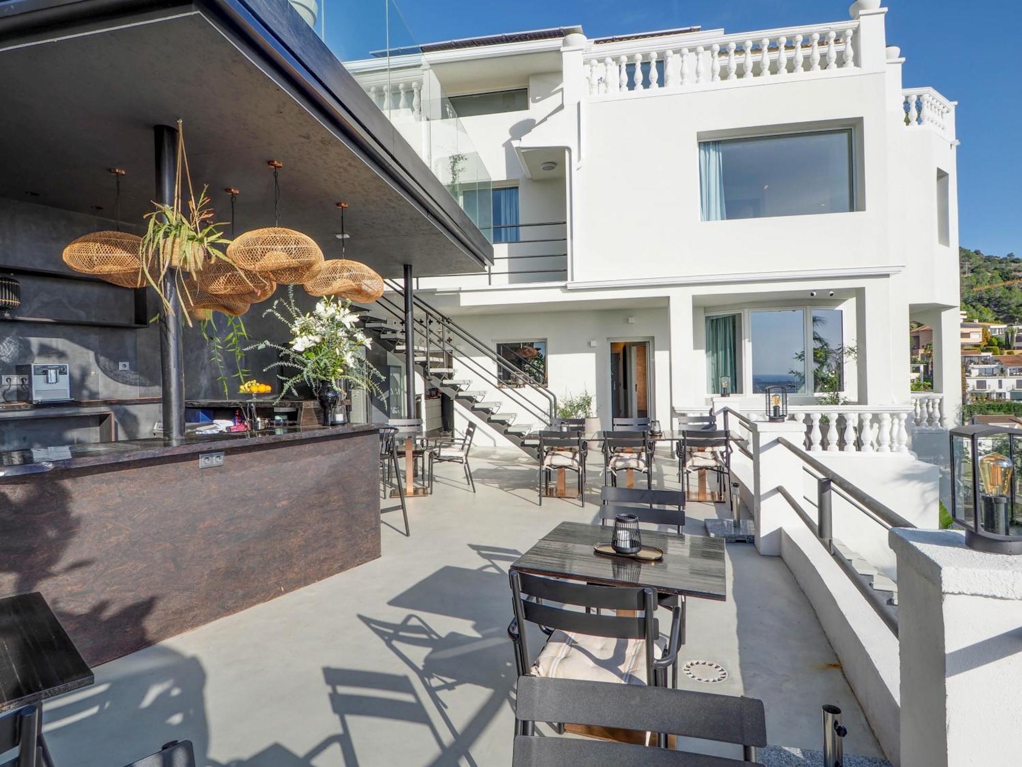 Blue Hill - Only Adults Apartment Sitges